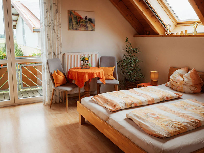 GÄSTEZIMMER ZUM HOF ****